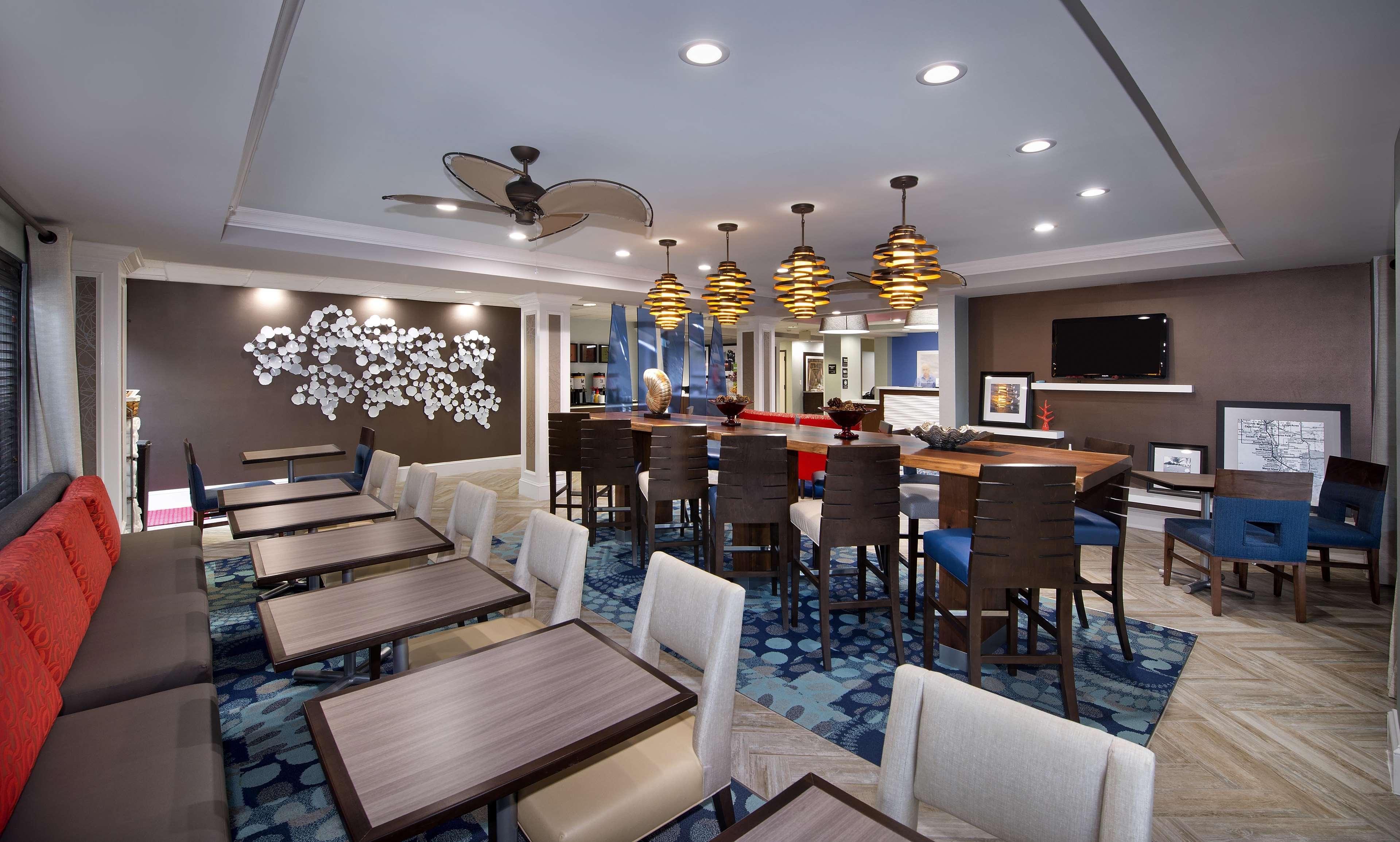 Hampton Inn Naples - I-75 Vineyards Экстерьер фото