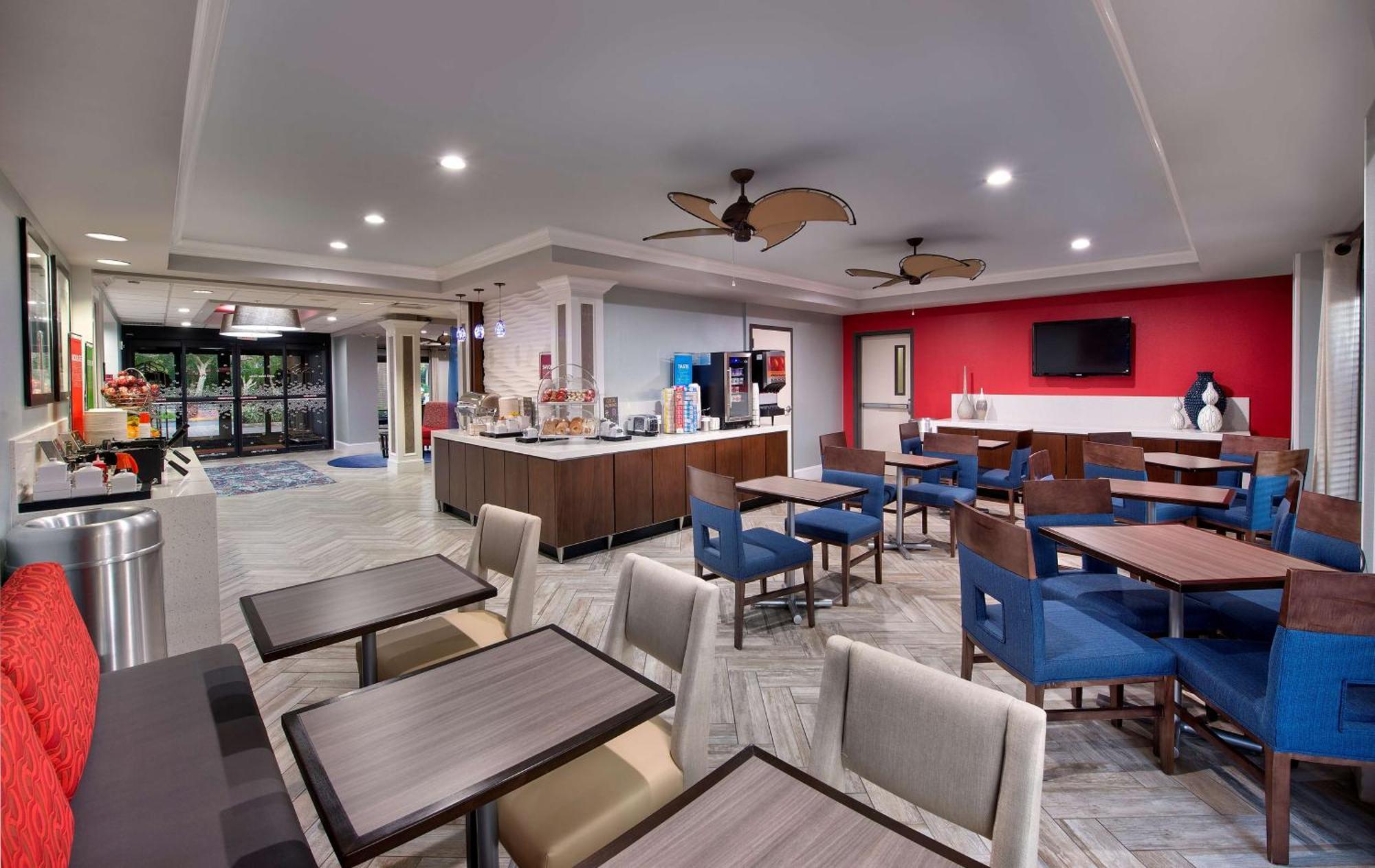Hampton Inn Naples - I-75 Vineyards Экстерьер фото